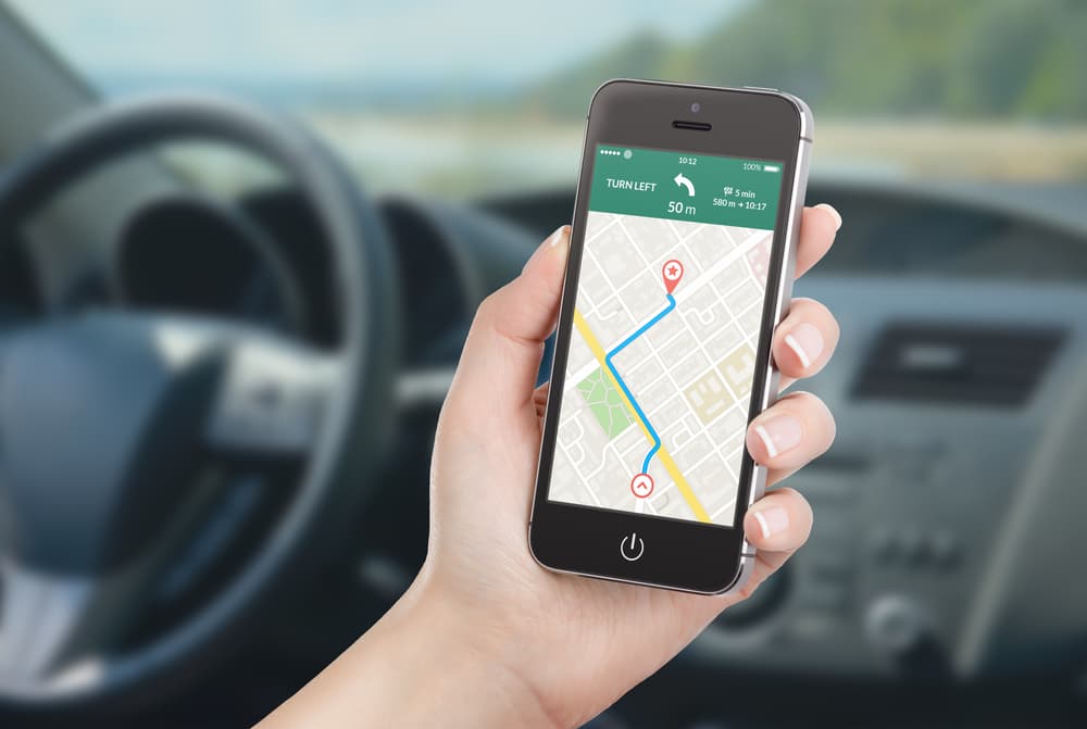 GPS Tracker Kind: So behalten Sie Ihr Kind immer im Blick, auch wenn es draußen spielt