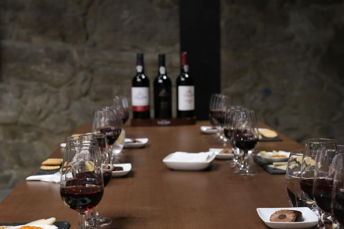 Portwein Tour in Porto: Die besten Kellereien, Verkostungen und Tipps für ein unvergessliches Erlebnis in der Stadt des Portweins