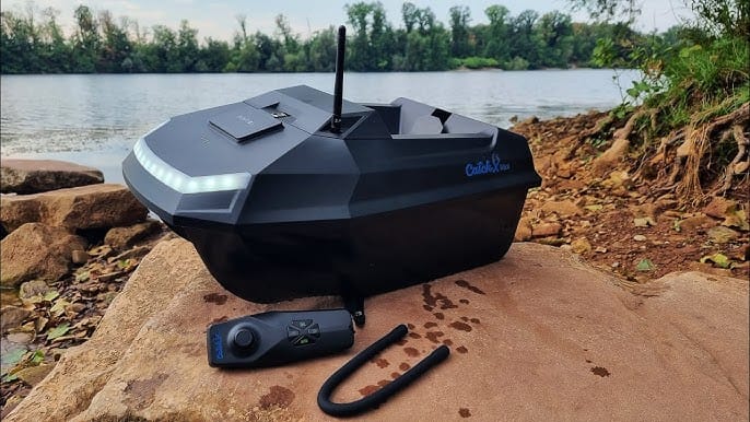 Boatmanboat: Professionelle Nachrüstungen für Futterboote – GPS und Fischfinder installieren